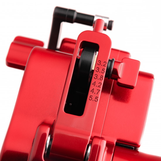 Avenger 4 Pro Cola Red